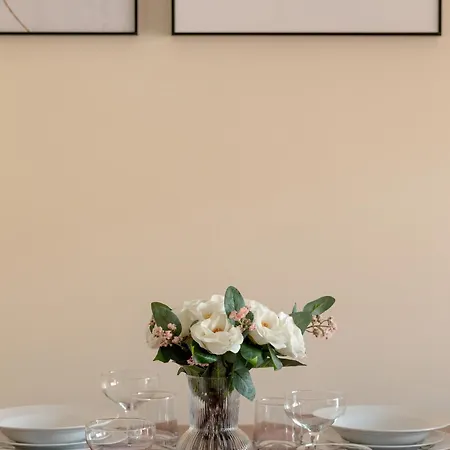 Wilczak Spacious With Free Garage By Renters Lägenhet Poznań