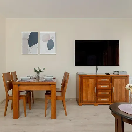 아파트 Wilczak Spacious With Free Garage By Renters 포즈난