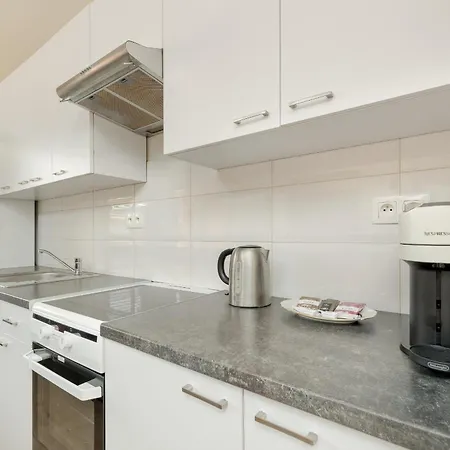 Wilczak Spacious With Free Garage By Renters