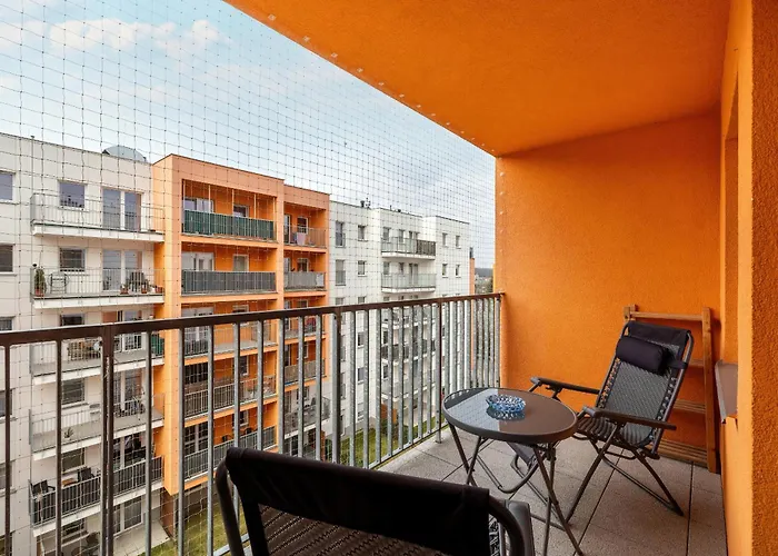 Wilczak Spacious With Free Garage By Renters 아파트 *