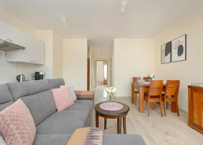 Apartment Wilczak Spacious With Free Garage By Renters Poznan